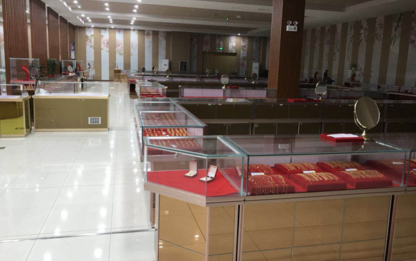 珠寶首飾背柜產品的定制價格高嗎