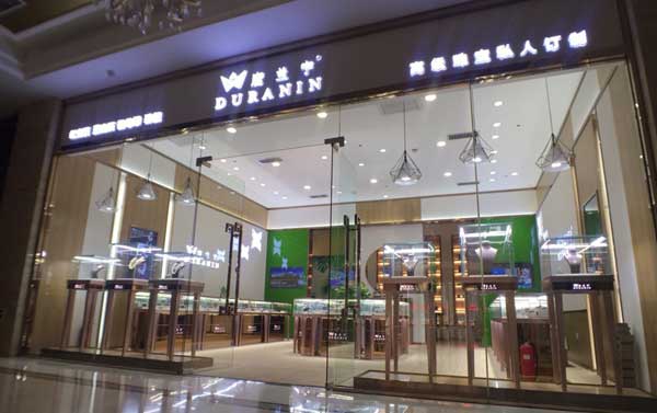 珠寶展柜廠家專(zhuān)業(yè)水平該如何鑒別？